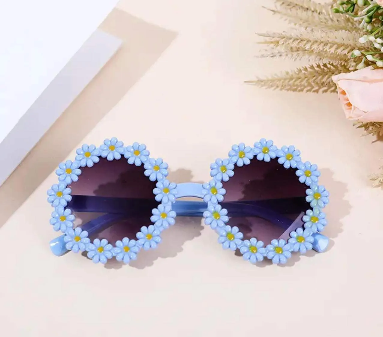 Kids Daisy Sunnies (non UV)