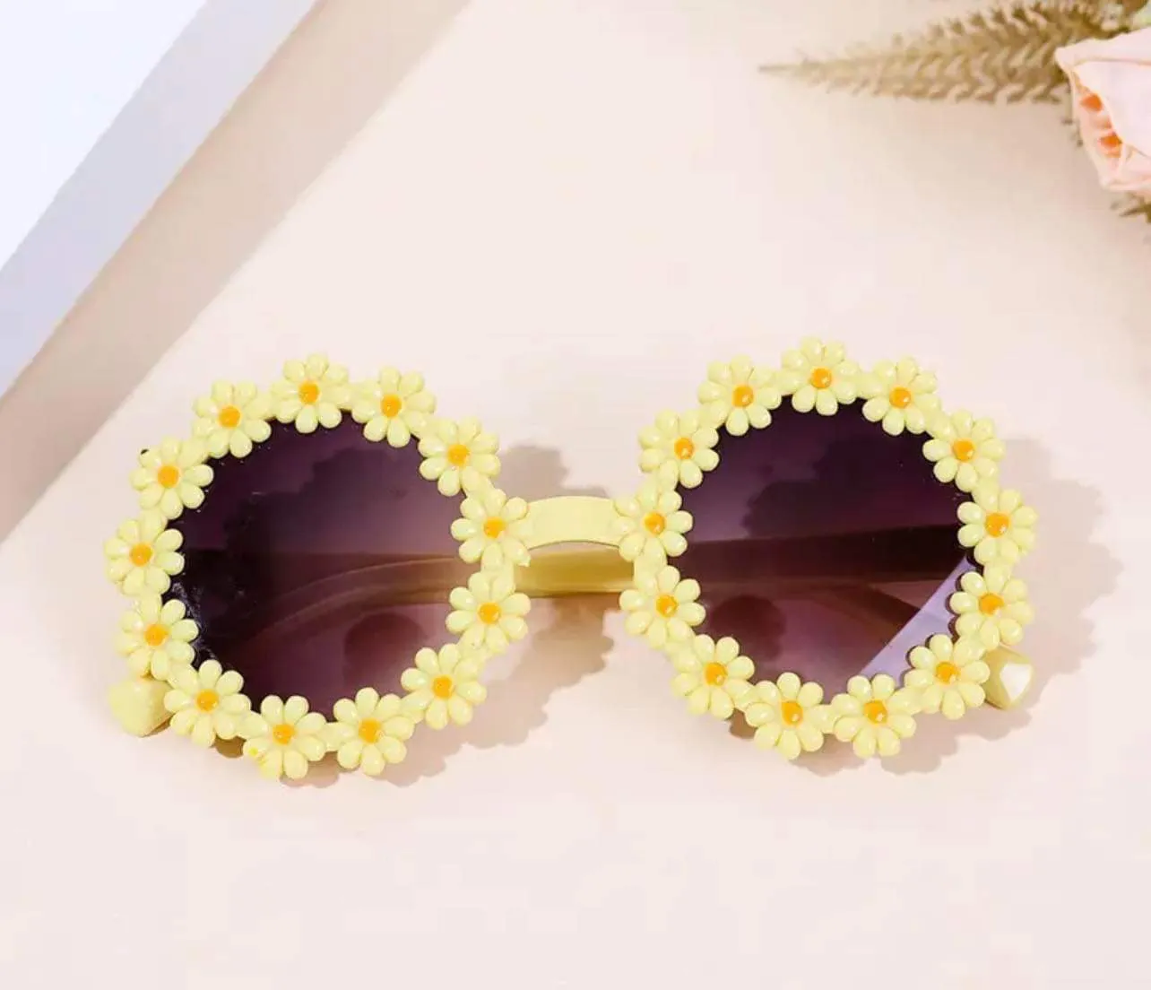 Kids Daisy Sunnies (non UV)